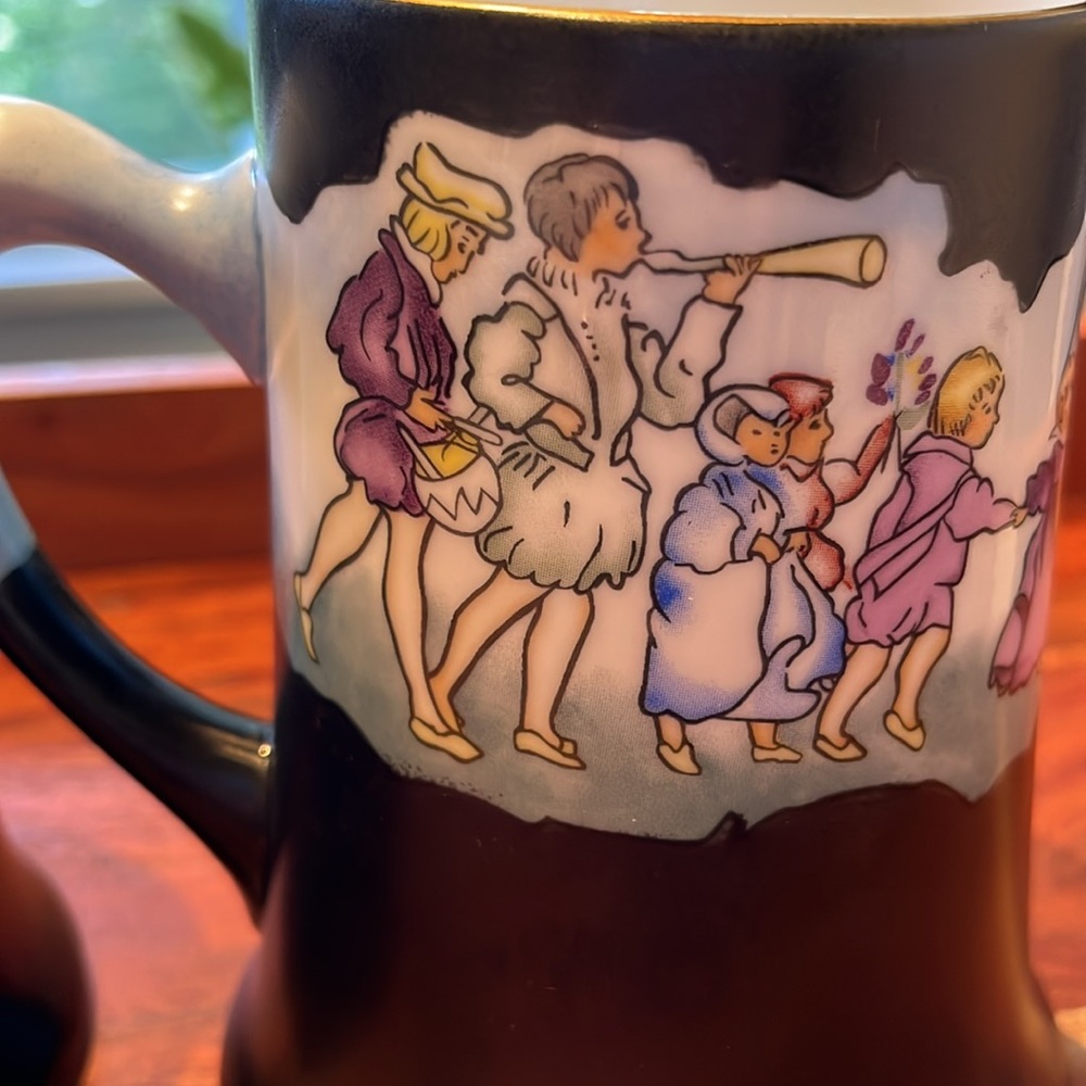 2 IDA LINDSEY MUGS WITH “FOLLOW ME”IMAGE FROM 1917 - Picture 2 of 14